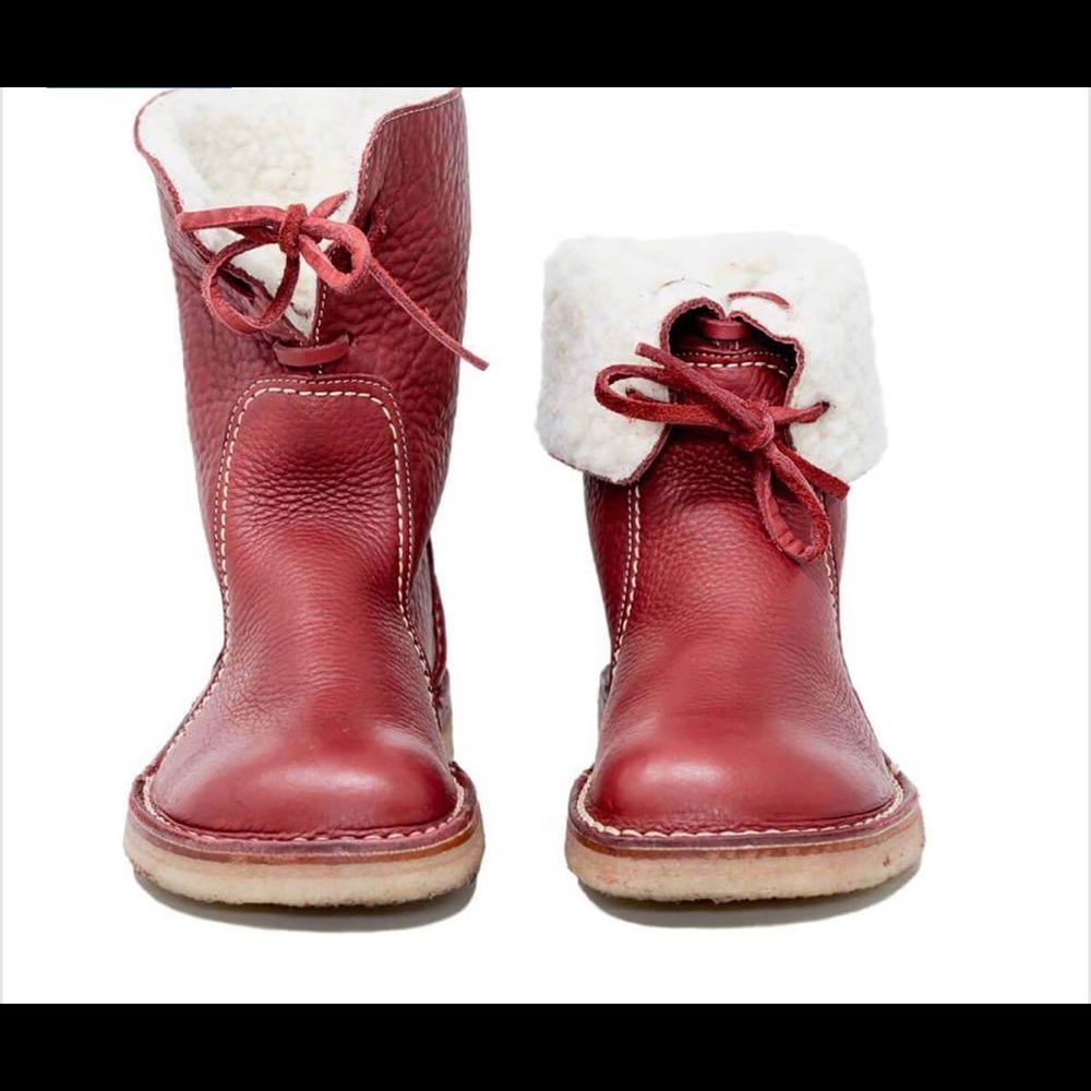 Brand new!! Never worn!! Shearling boot